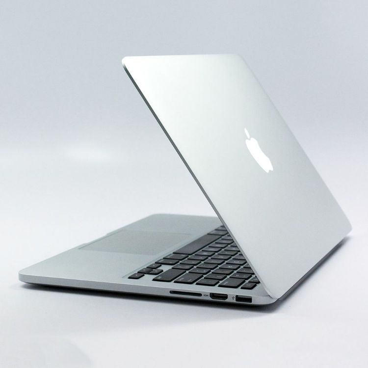 صورة Apple MacBook Pro